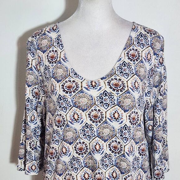 J. Jill Geometric Floral Print Tee Size Large Petite Blue and Red Print Top - Picture 3 of 7